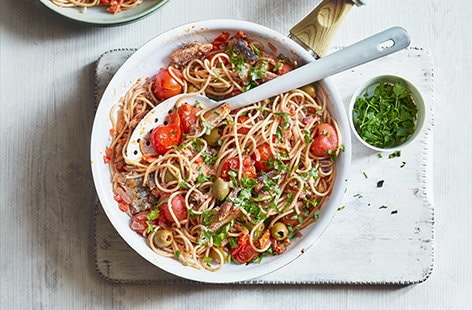 Image of "Sardine and tomato spaghetti"