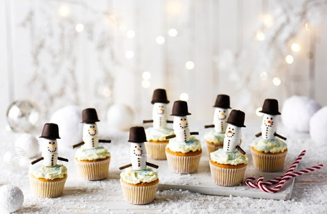 Image of "Snowman cupcakes"