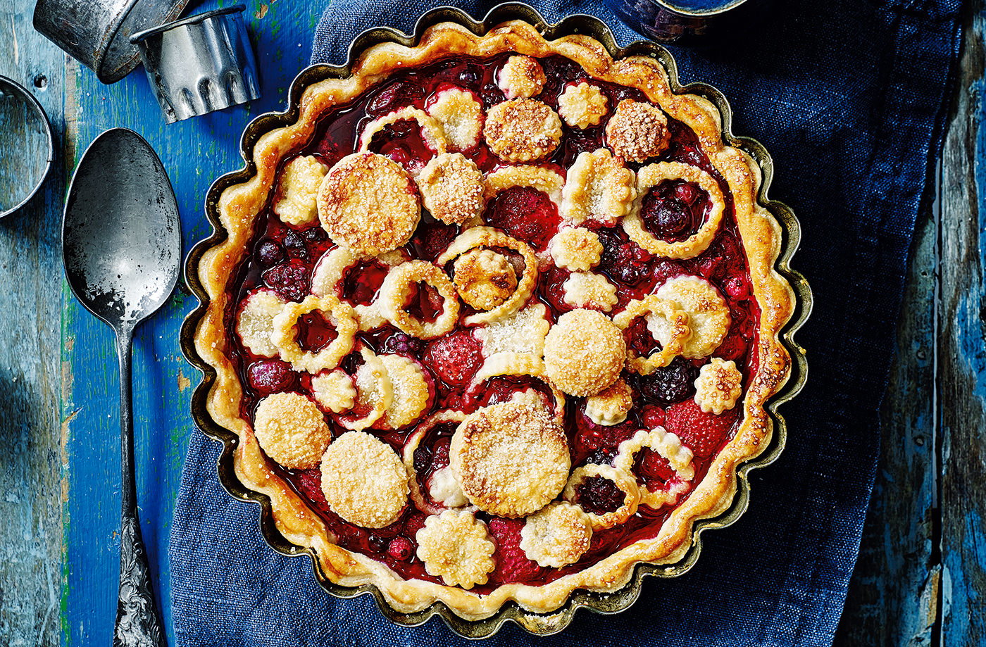 Autumnal fruit pie
