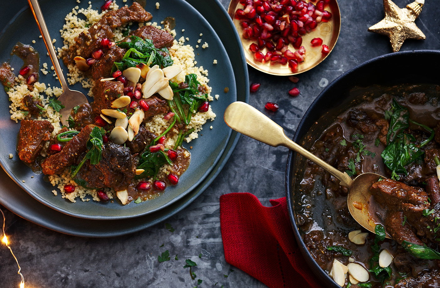 Braised lamb with prunes and almonds