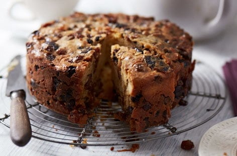 Image of "No-added-sugar fruit cake"