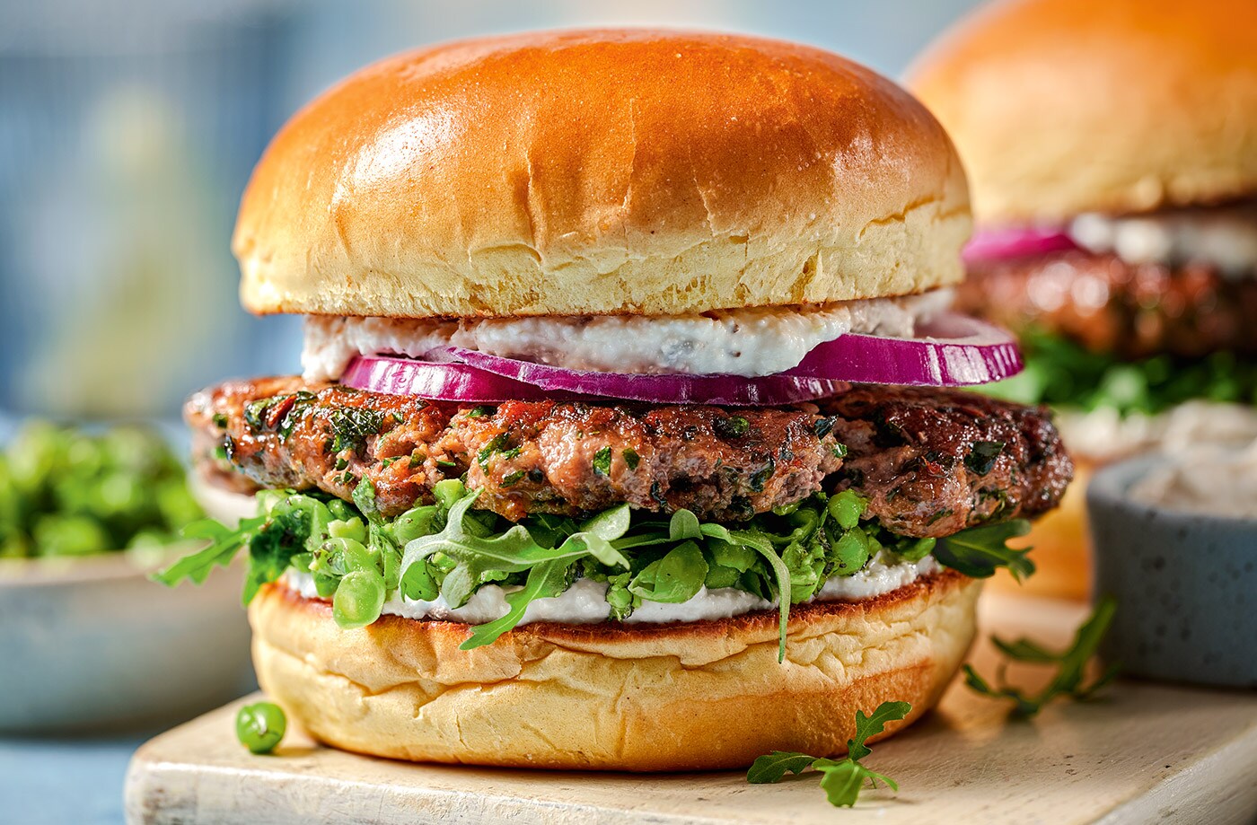 Smashed lamb burgers