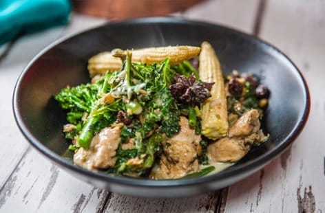 Image of "Chicken, coconut and kale curry"