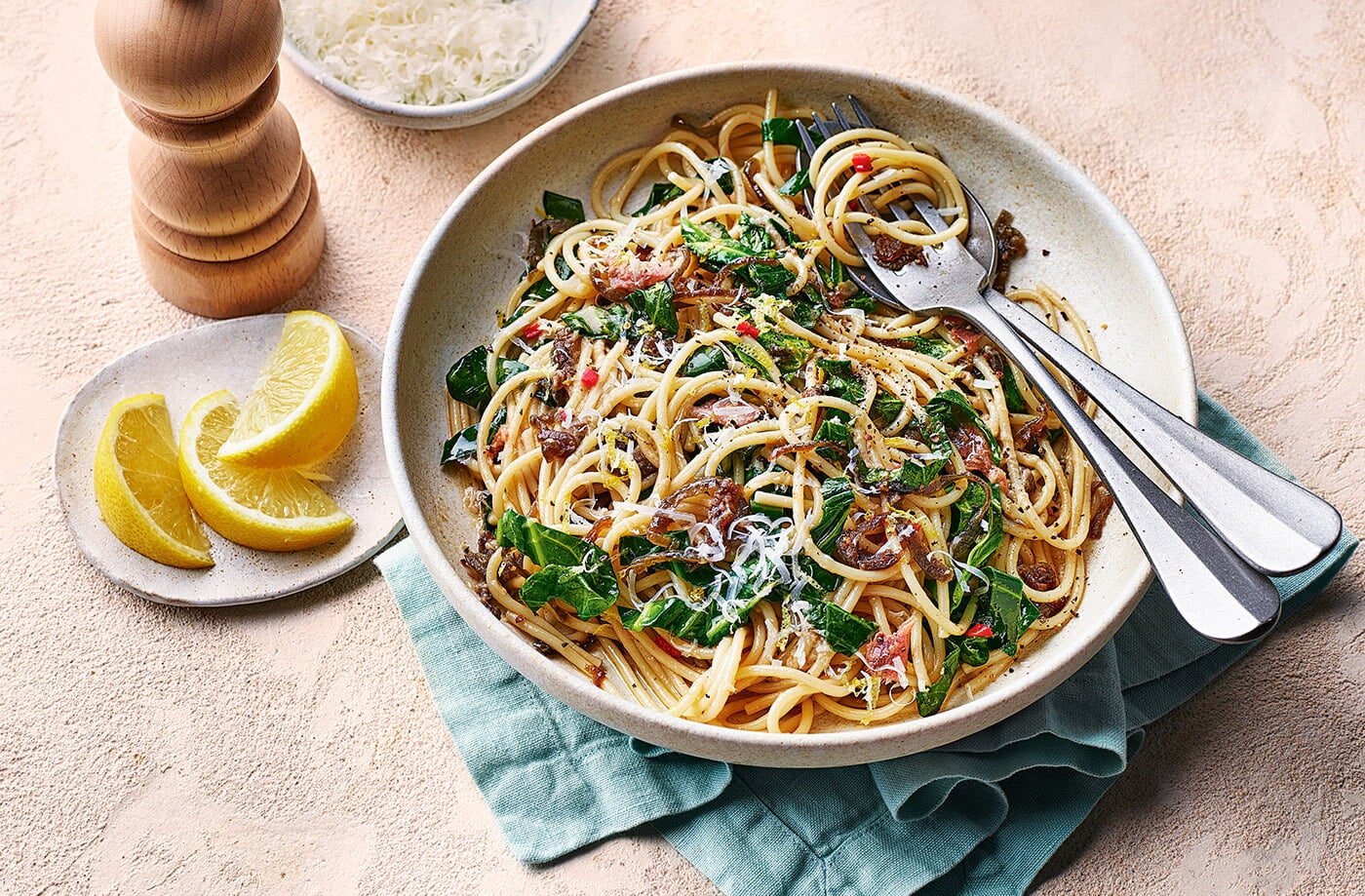 Spaghetti with greens and anchovies