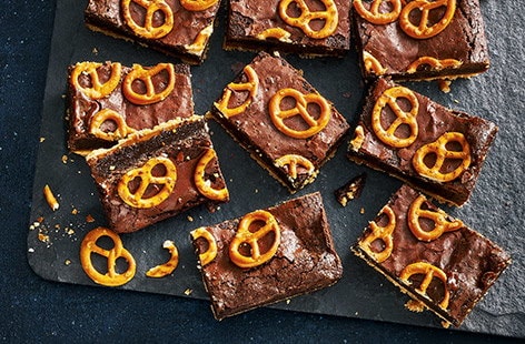 Image of "Millionaire pretzel brownies"