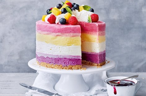 Image of "Rainbow frozen yogurt cake"