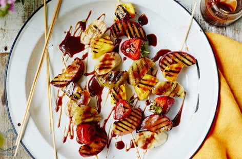 Image of "Barbecued fruit kebabs"