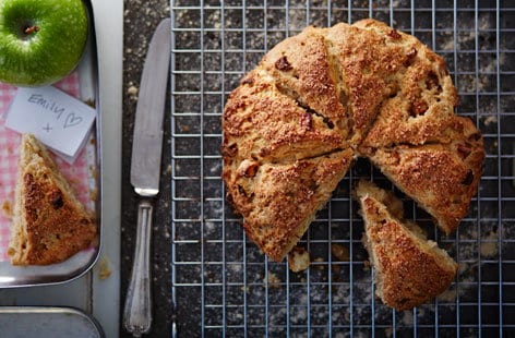 Image of "Apple scone"