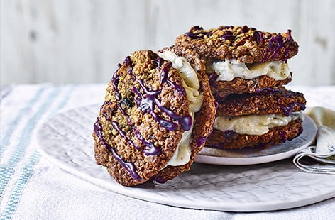 Image of "Fruity banana ice cream sandwiches"