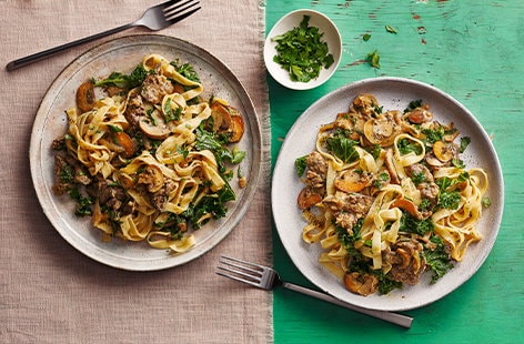 Image of "Creamy chicken liver and kale tagliatelle"