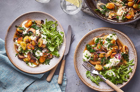 Image of "Garlicky mushroom gnocchi"