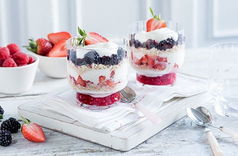 Image of "Fruity yogurt cups"