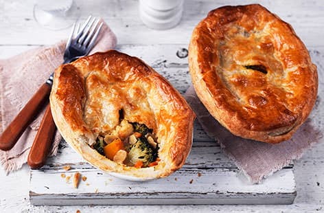 Image of "Vegetable korma pies"