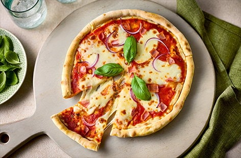 Image of "Skillet flatbread pizzas"