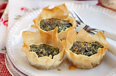 Image of "Spinach and filo tarts"