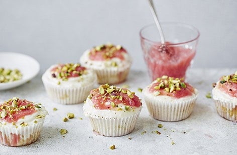 Image of "Rhubarb and pistachio cupcakes"