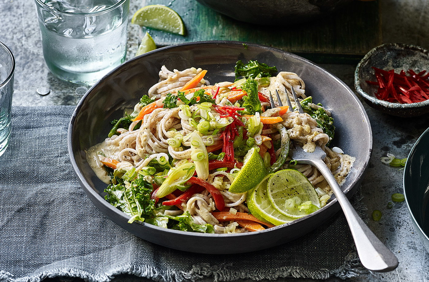 Veggie peanut noodles