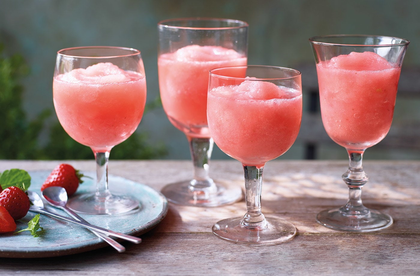 Strawberry frosé