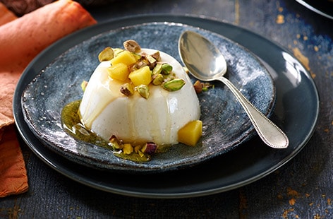 Image of "Cardamom and honey set lassi"