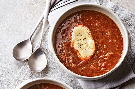 Image of "Slow-cooker French onion soup"