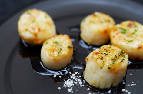 Roast scallops with Parmesan