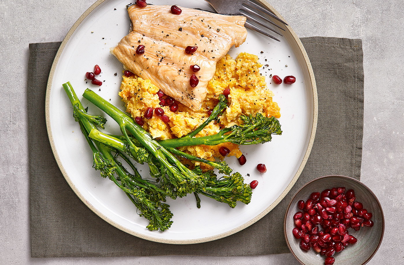 Roast salmon with butternut houmous mash
