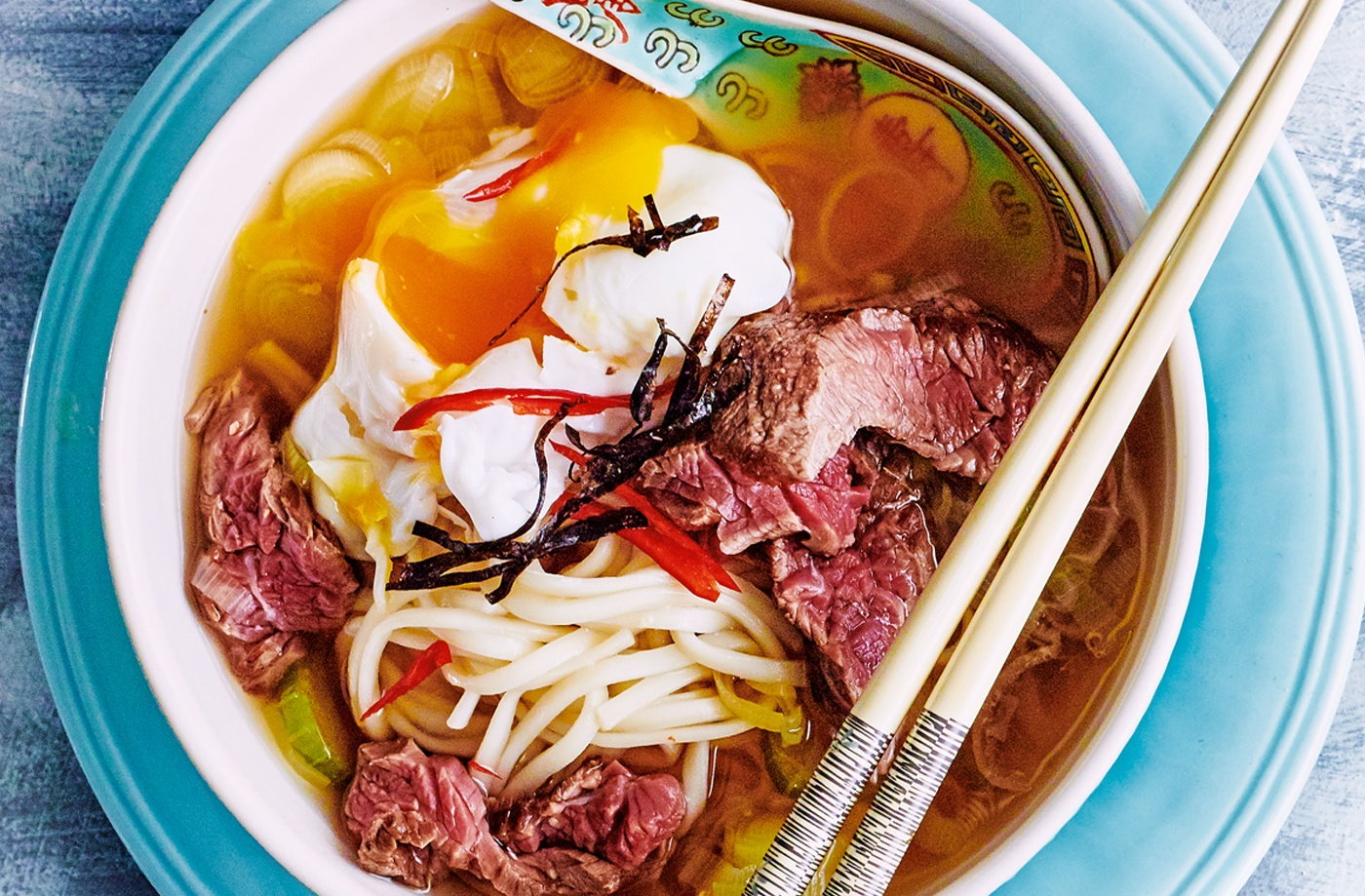 Udon noodle broth with beef and leeks