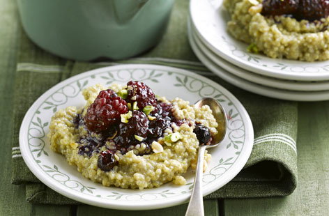 Image of "Quinoa porridge with blackberries"