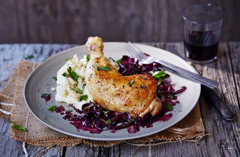 Image of "Braised chicken legs with slow-cooked red cabbage"
