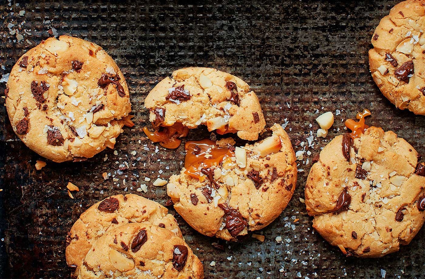 Salted caramel lava cookies