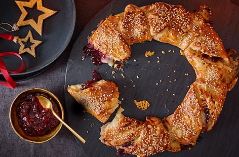 Image of "Turkey sandwich croissant wreath"