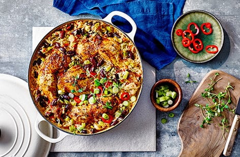 Image of "Spicy chicken, rice and peas bake"