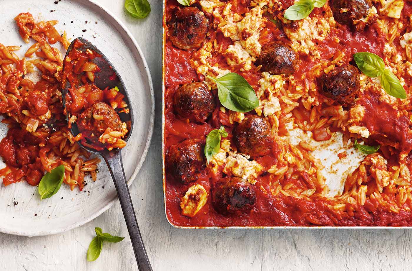 Cheesy meatball traybake