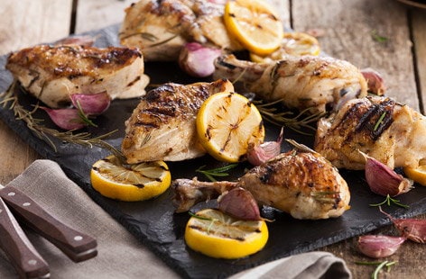 Image of "Barbecue chicken with lemon and garlic"