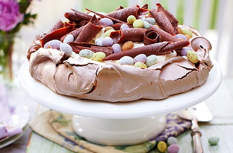 Image of "Easter chocolate meringue nest"