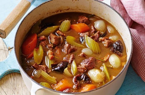 Image of "Beef, prune and rosemary casserole"