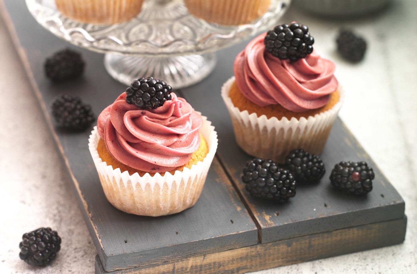 Easy blackberry cupcakes
