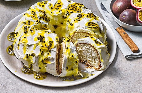 Image of "Orange angel food cake with passion fruit syrup"
