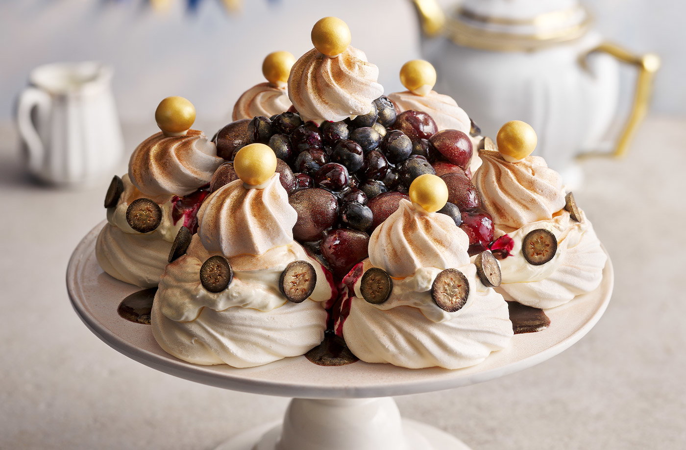 Pavlova crown