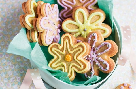 Image of "Flower biscuits"