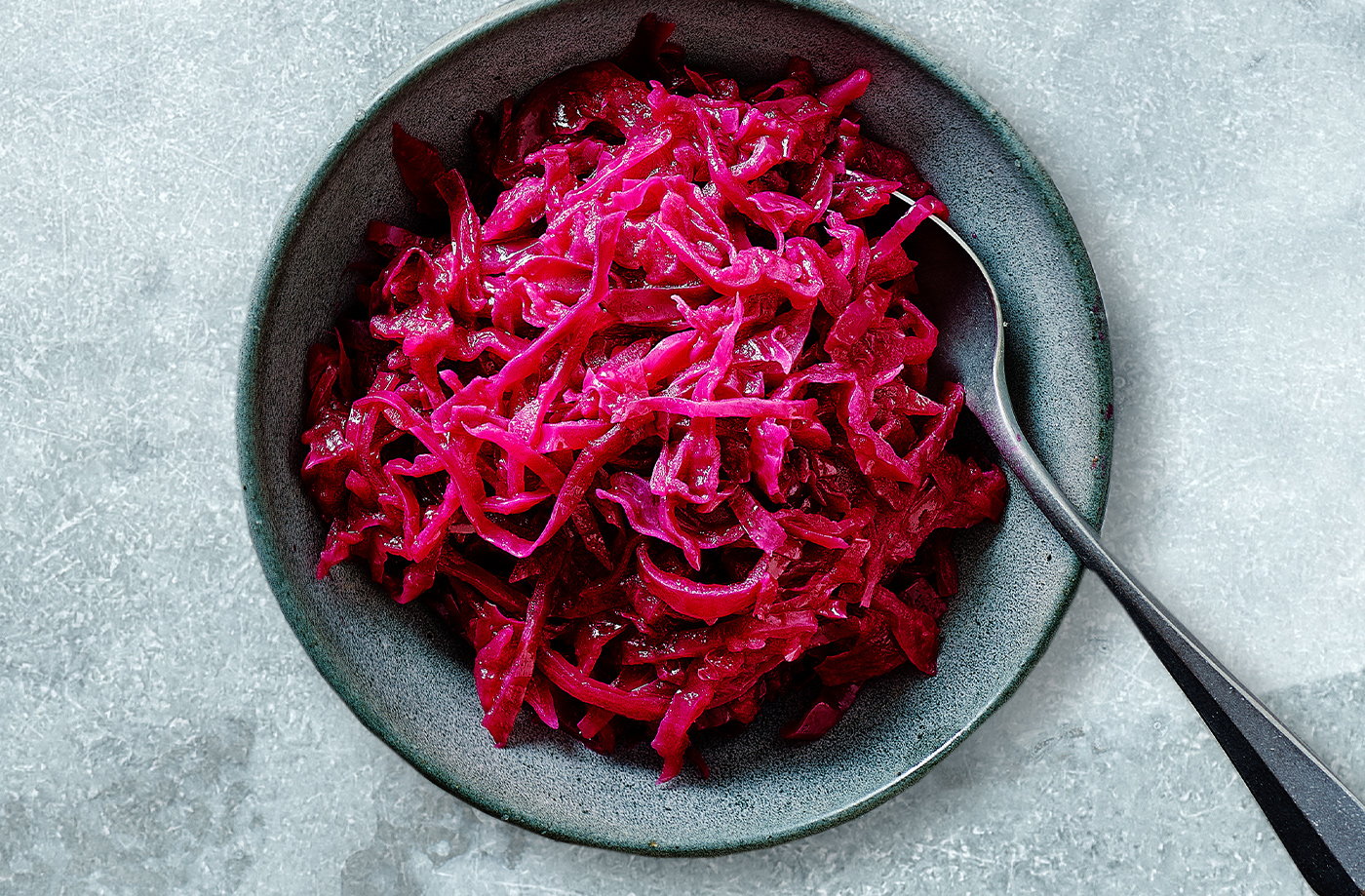 Spiced braised red cabbage with apple